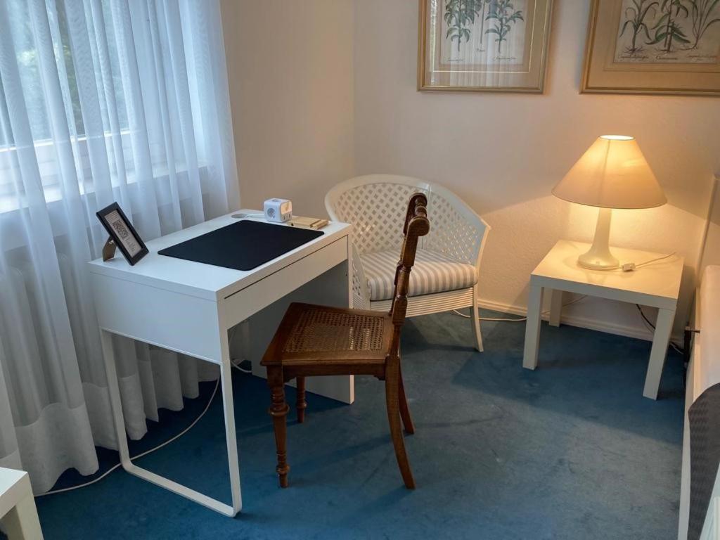 Schoenes Zimmer In Guter Lage In Aalen/Unterkochen Esterno foto